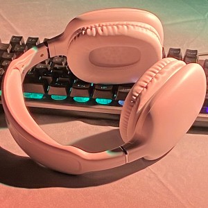 The Latest Technology Control Buttons Headset Gaming Bluthoot P9 Wireless Headphone